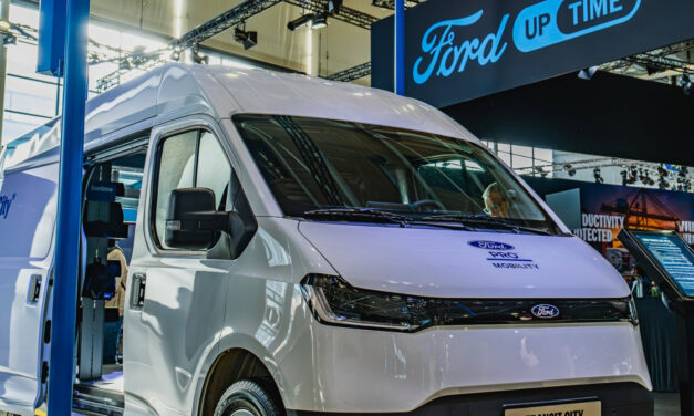Weniger Standzeiten, mehr Produktivität: Neue Uptime-Software und neue Varianten des vollelektrischen Transit City